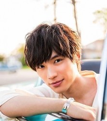 ヘアスタイルを作ってみよう 俳優 福士蒼汰 髪型 理容室フロール 茨城県つくば市筑穂 床屋 ヘアサロン メンズヘアスタイル